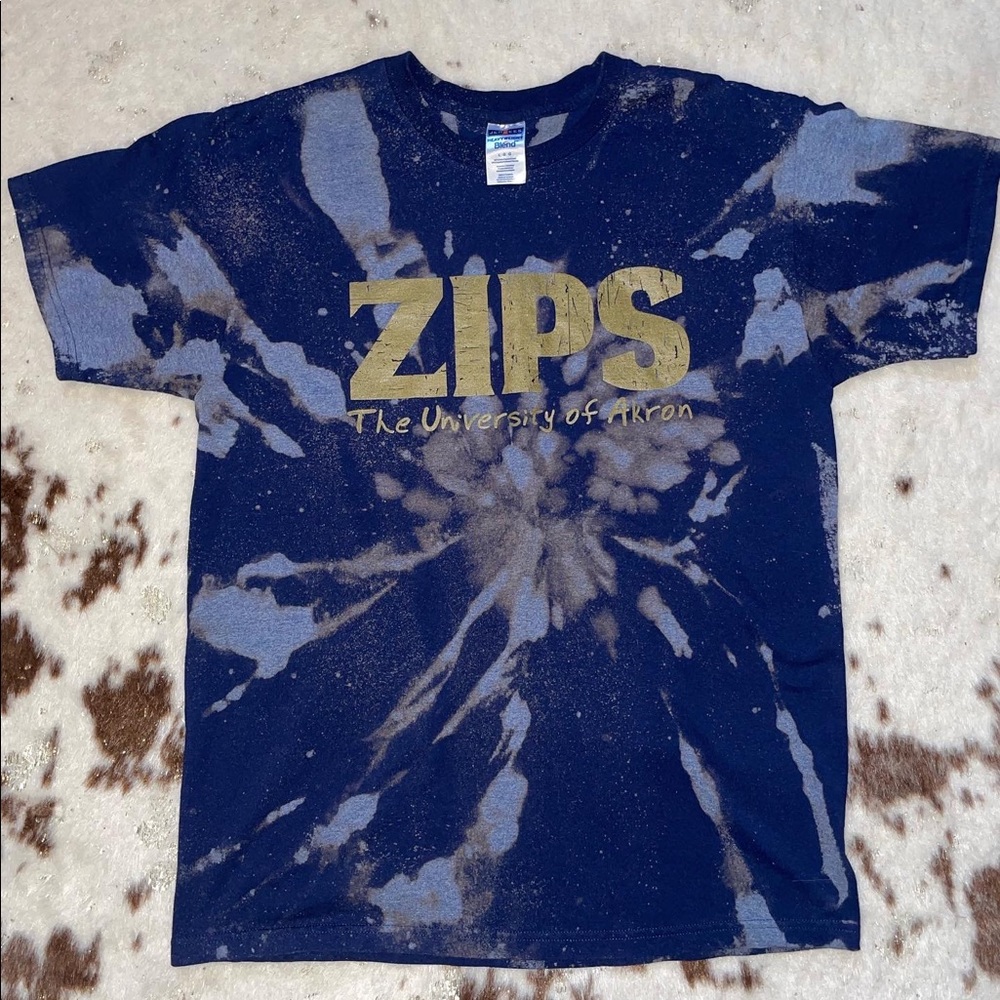 Akron University tee